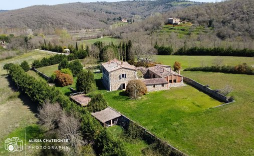 Castle for Sale in Serre di Rapolano, Tuscany, Italy
