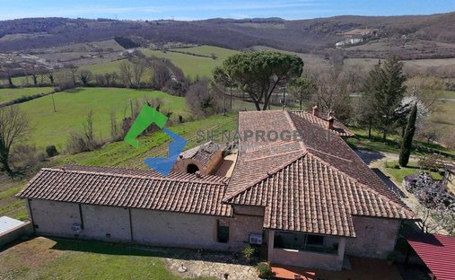 Country House in Sovicille, Tuscany, Italy 1