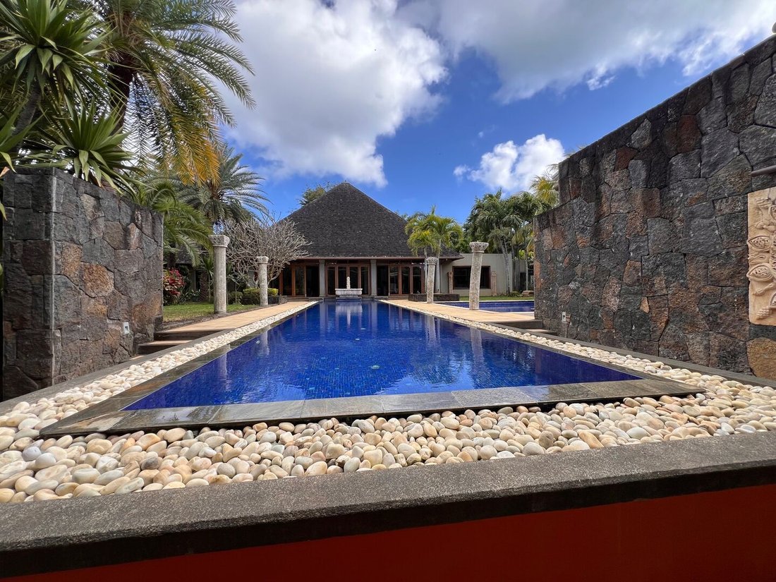Villa in Grand Baie, Pamplemousses District, Mauritius 2 - 15540927