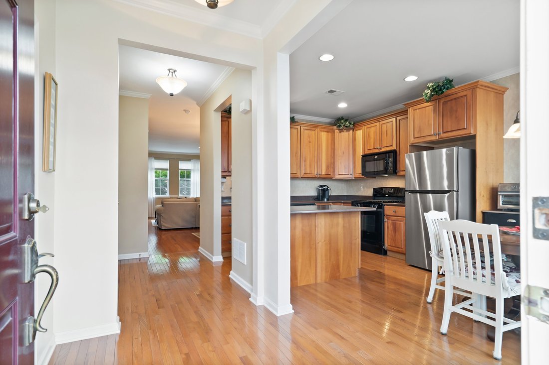 House in Old Bridge Township, New Jersey, United States 3 - 15541034