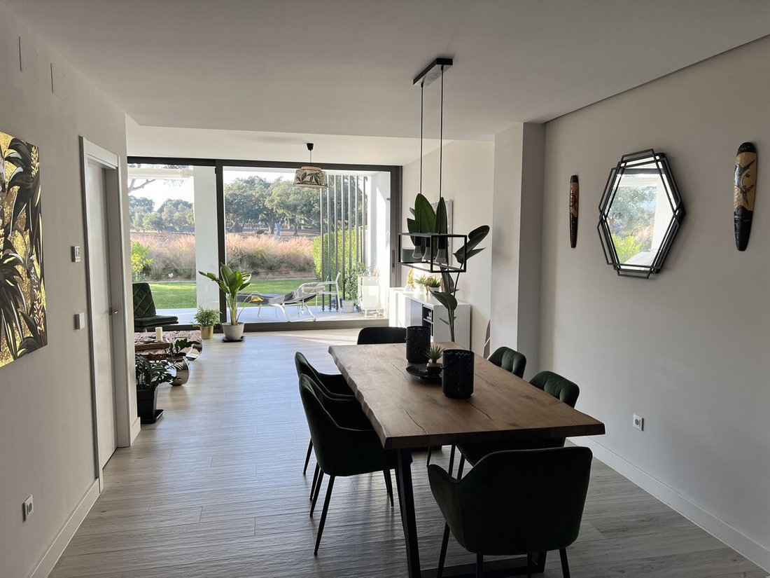 Townhouse in Sotogrande, San Roque, Andalusia 4 - 15541112
