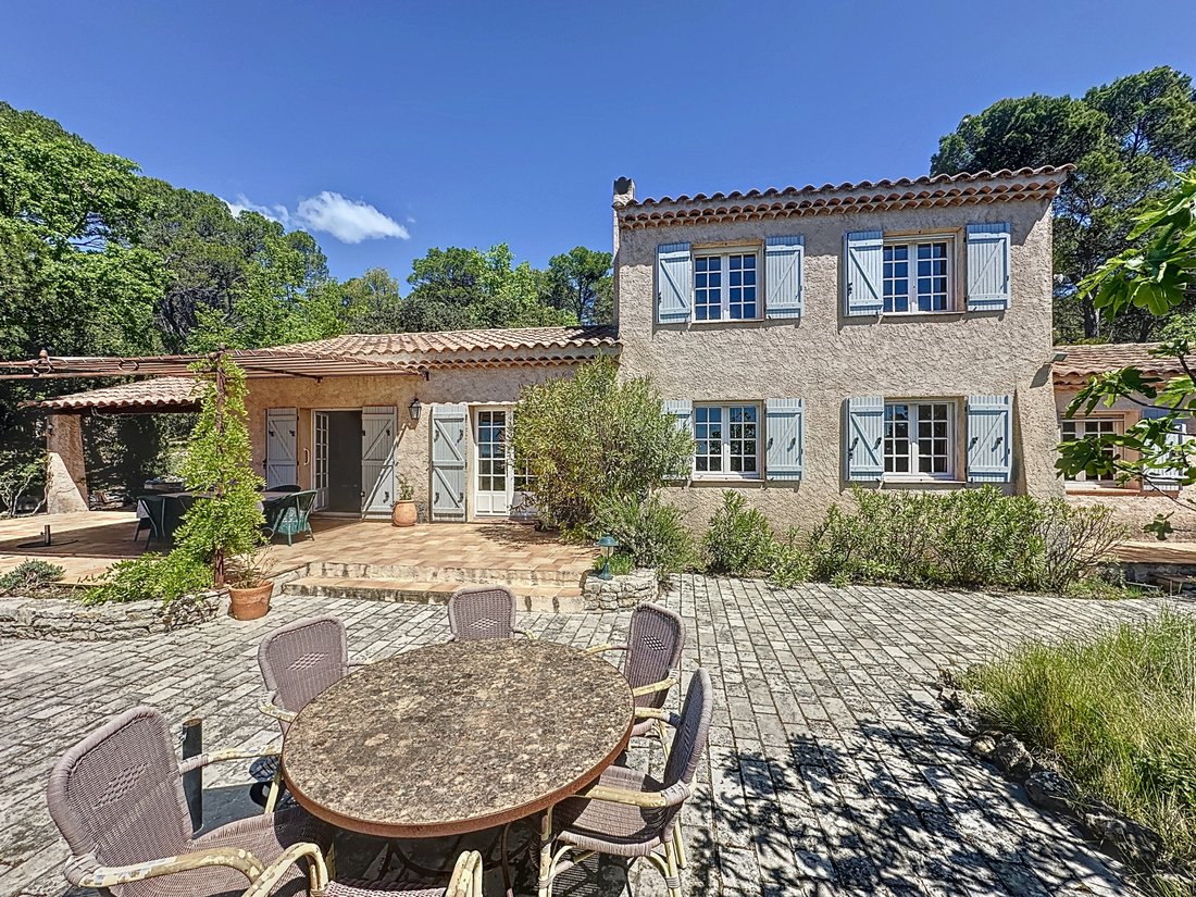 Villa in Saint-Antonin-du-Var, Provence-Alpes-Côte d'Azur, France 1 - 15541577