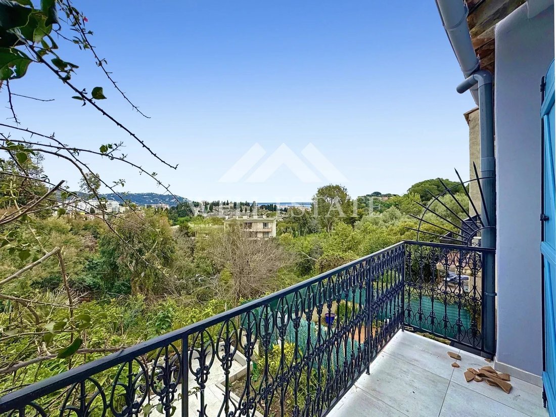 Villa in Croix des Gardes, Cannes, France 1 - 15430729