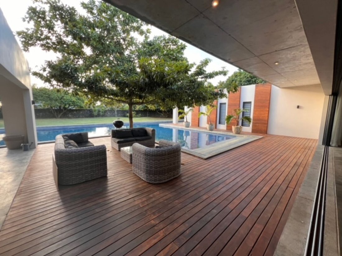 Villa in Grand Baie, Rivière du Rempart District, Mauritius 3 - 15540957