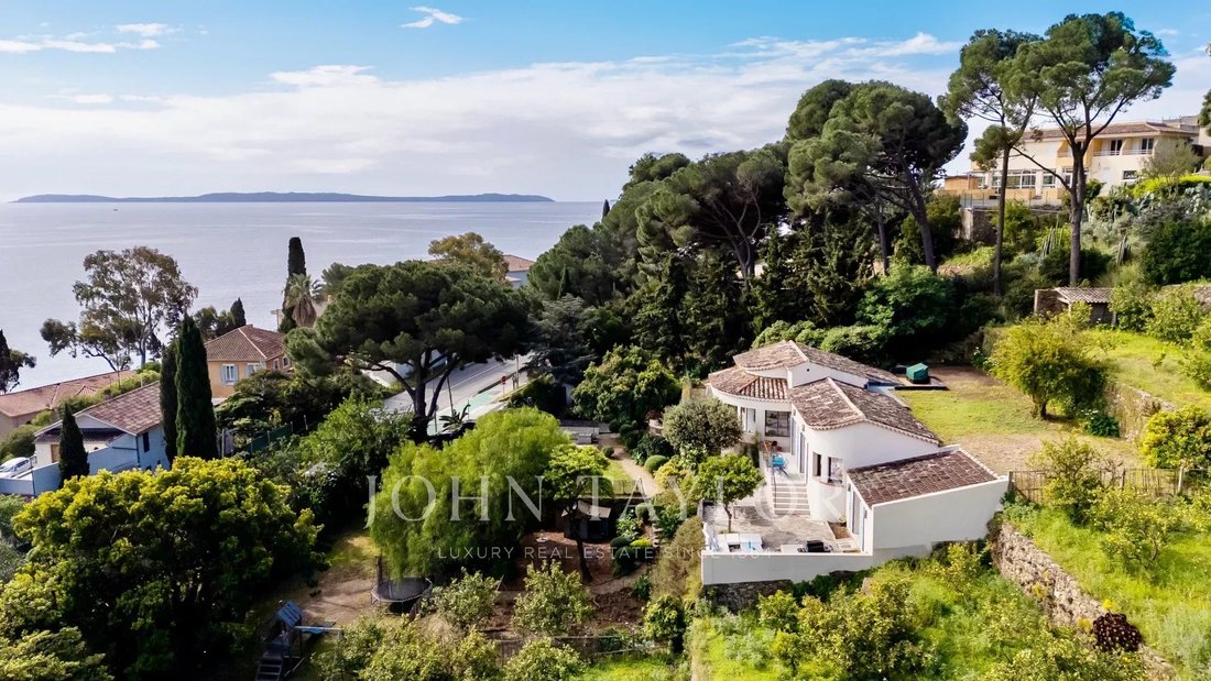 House in Le Lavandou, Provence-Alpes-Côte d'Azur, France 1 - 15540961