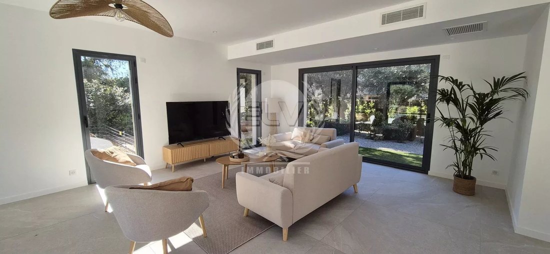 Villa in Le Plan-de-la-Tour, Provence-Alpes-Côte d'Azur, France 2 - 15292002