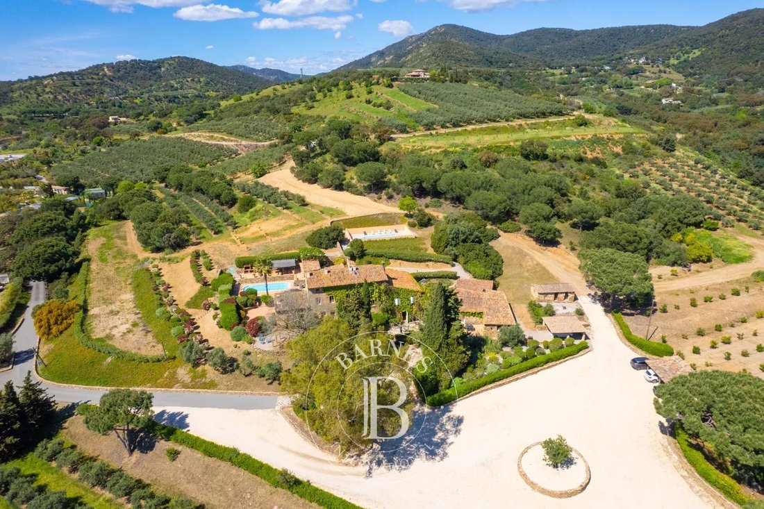 Estate in Nartelle-Noyer-Bellevue-bd des Sardinaux, Sainte-Maxime, France 2 - 15541075