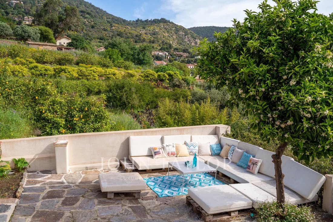 House in Le Lavandou, Provence-Alpes-Côte d'Azur, France 3 - 15540961