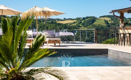 Castle for Sale in Rodez, Occitanie, France