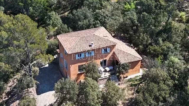 Villa in Chateauvert, Provence-Alpes-Côte d'Azur, France 2 - 14361521