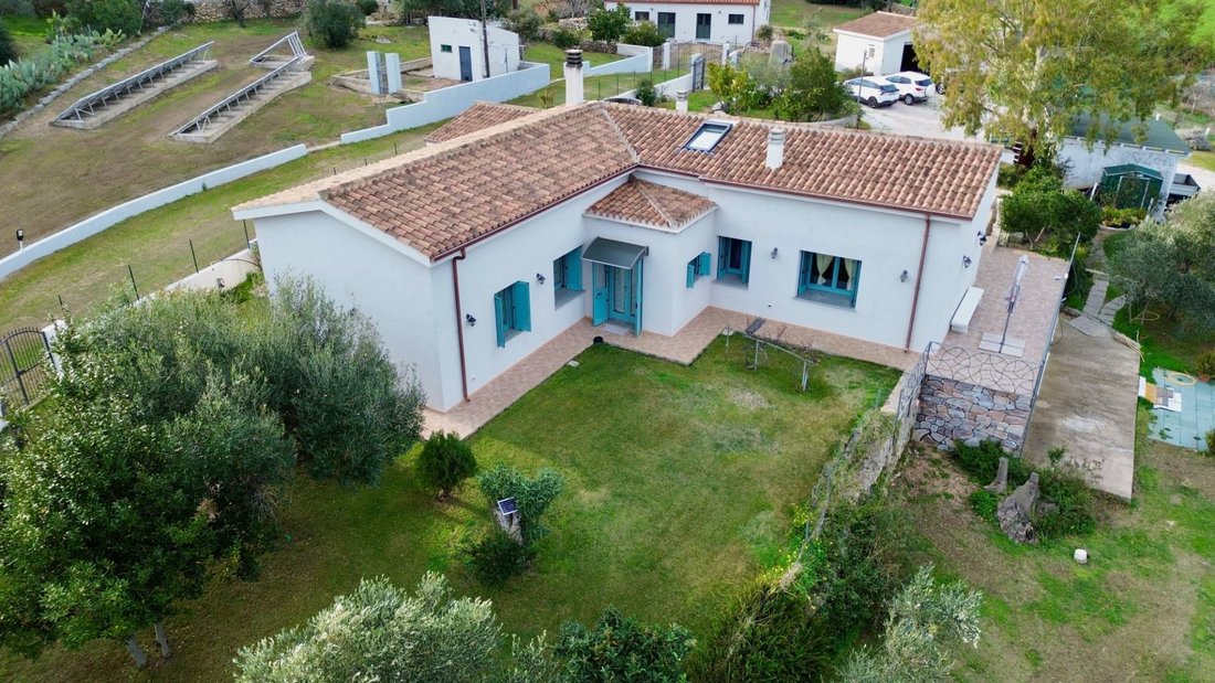 Villa in Porto Rotondo, Olbia, Sardinia 1 - 15550822