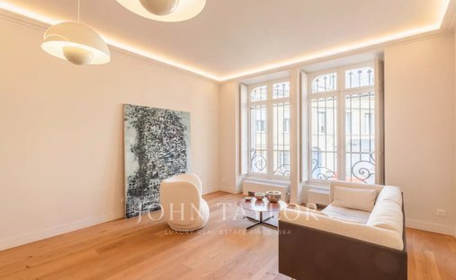 Apartment in Grand Parc-Chartrons-Paul Doumer, Bordeaux, France 1