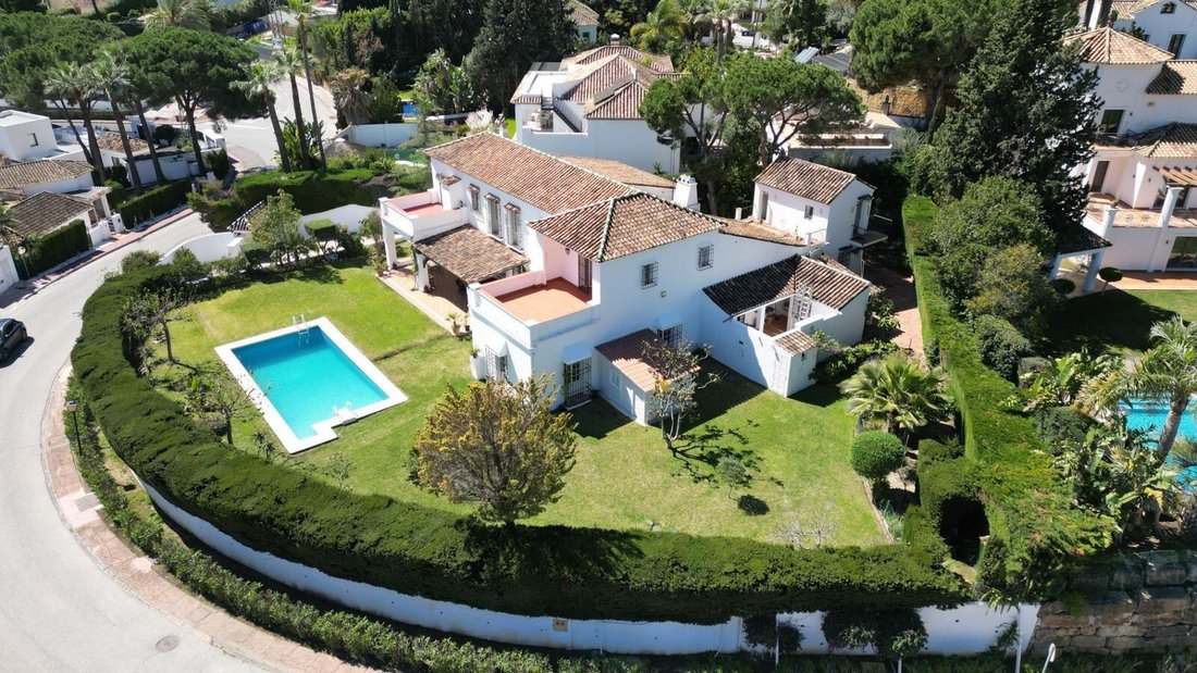 Villa in Nueva Andalucia, Marbella, Spain 2 - 15545827