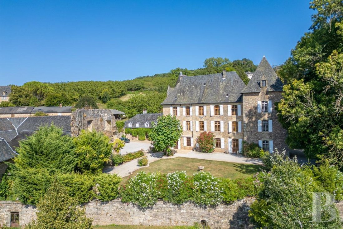 Whispers of 1226: A Timeless Château Between Périgord’s Golden Hills