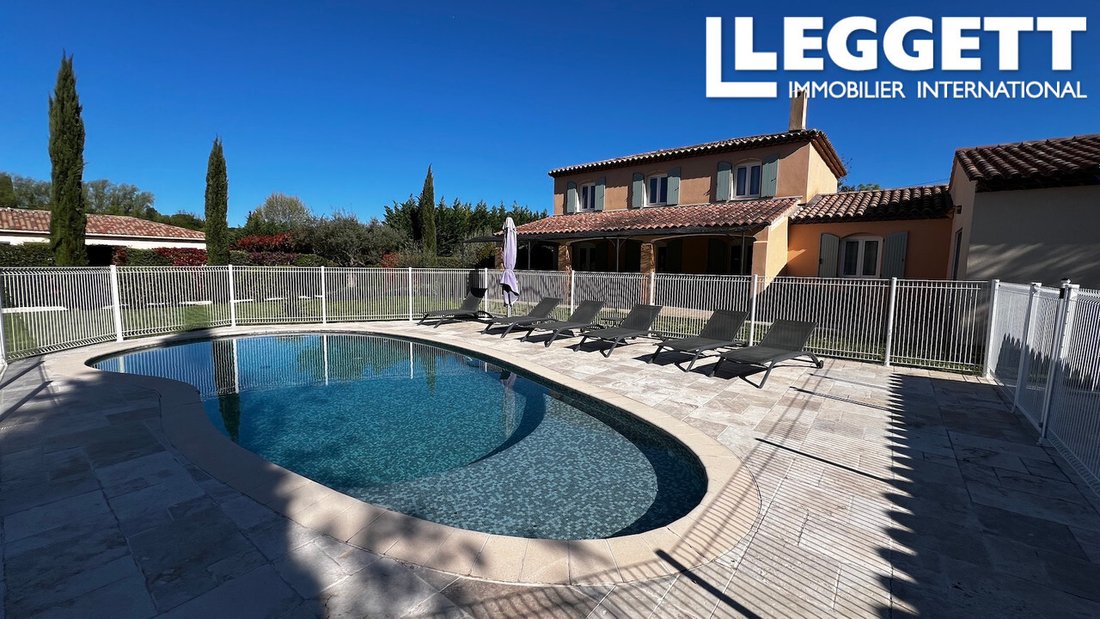 Villa in Carcès, Provence-Alpes-Côte d'Azur, France 2 - 15298264