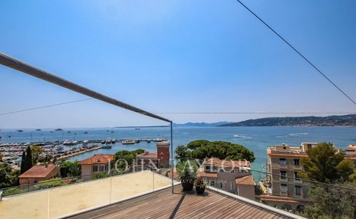 Penthouse in Antibes, Provence-Alpes-Côte d'Azur, France 1