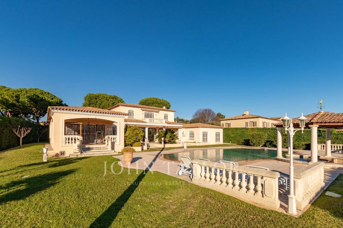 Villa in Antibes, Provence-Alpes-Côte d'Azur, France 3 - 13626711