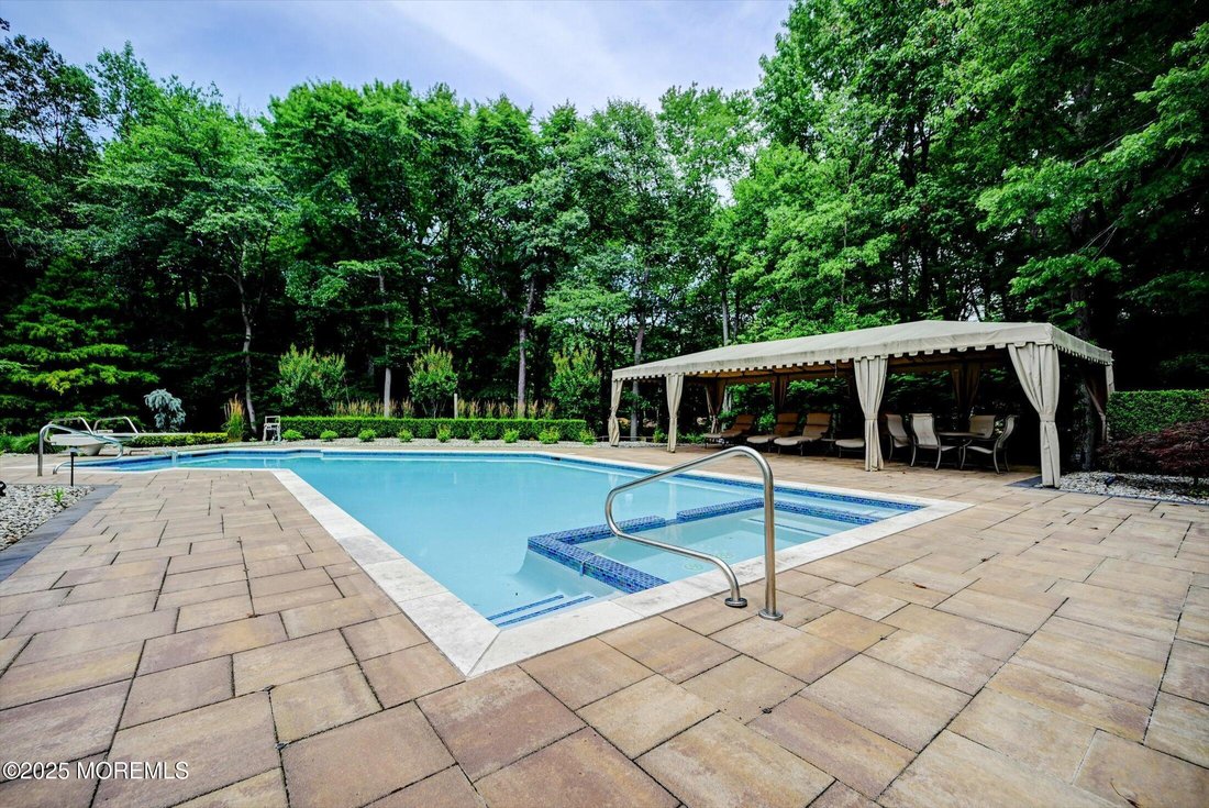 House in Marlboro Township, New Jersey, United States 4 - 15542579