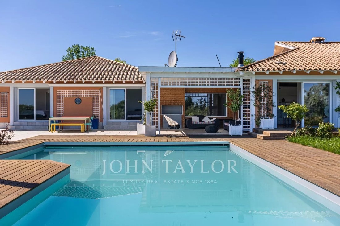House in Latresne, Nouvelle-Aquitaine, France 2 - 14256533