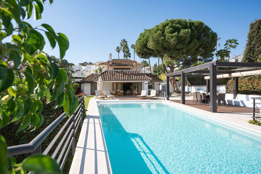 Villa in Nueva Andalucia, Marbella, Spain 1 - 15545785