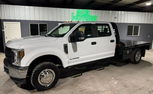 2019 Ford F350 Super Duty Crew Cab &amp; Chassis XL Cab &amp; Chassis 4D in Denison, TX, United States 1