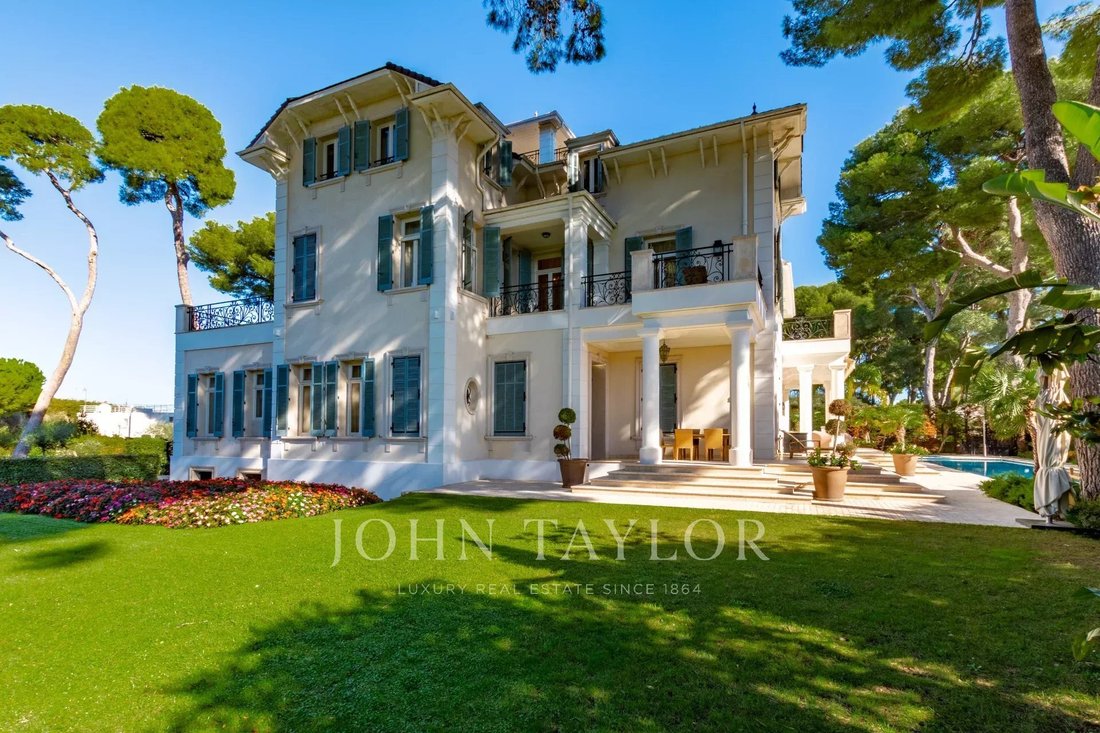 Estate in Antibes, Provence-Alpes-Côte d'Azur, France 3 - 13958402