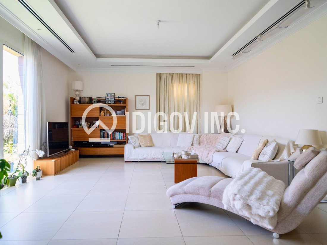 Villa in Dubai, Dubai, United Arab Emirates 1 - 15542211