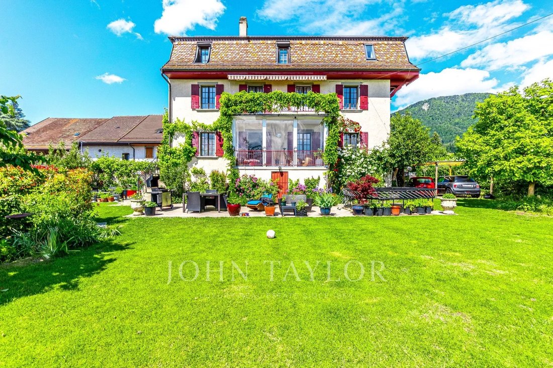 Estate in Blonay - Saint-Légier, Vaud, Switzerland 1 - 14374416