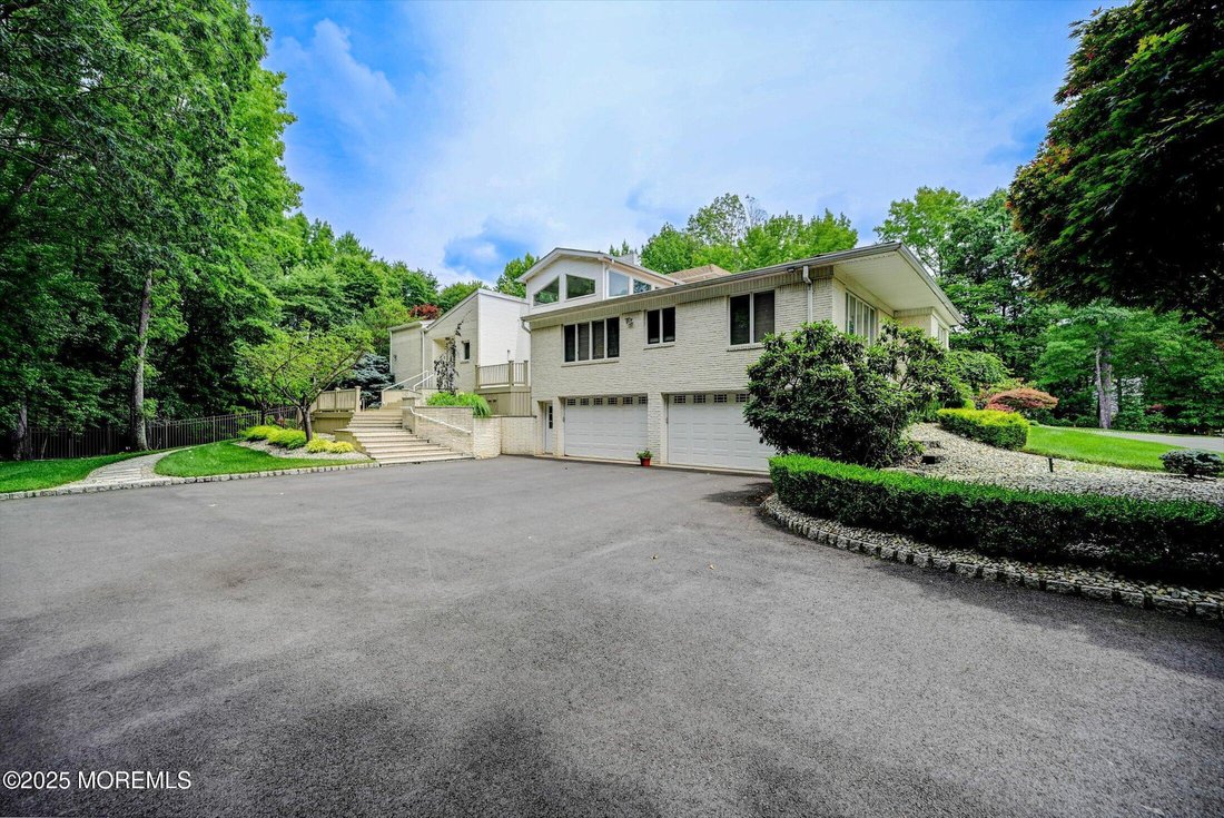 House in Marlboro Township, New Jersey, United States 3 - 15542579