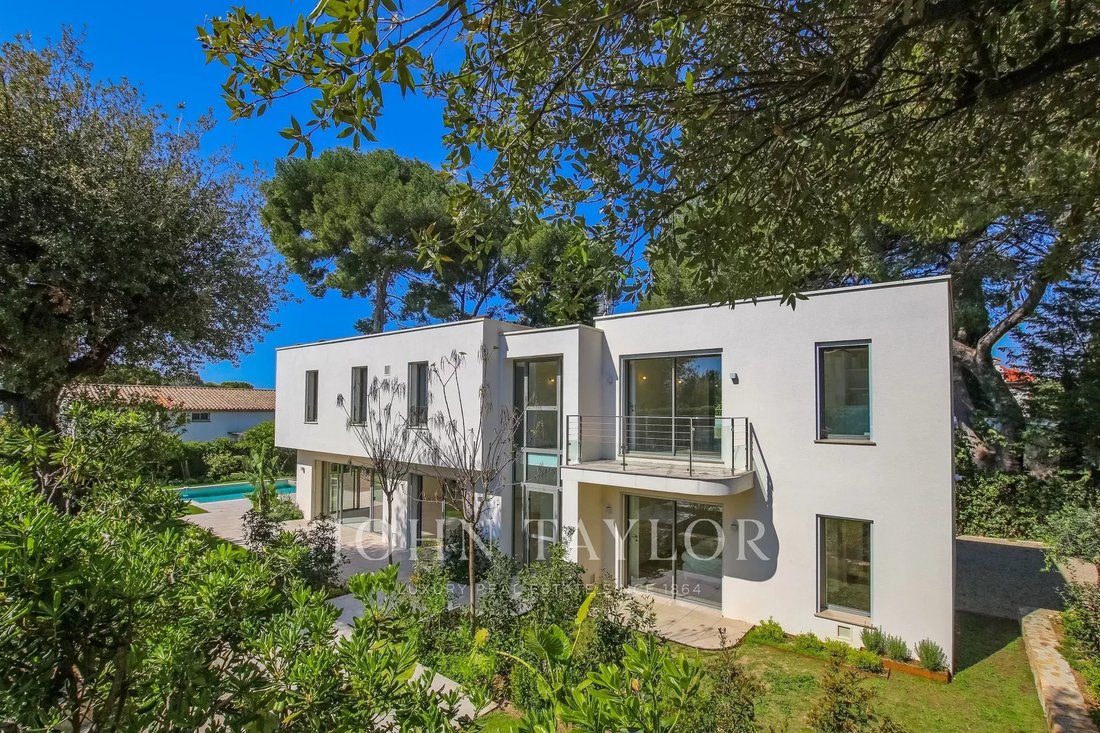 Villa in Antibes, Provence-Alpes-Côte d'Azur, France 5 - 12756843