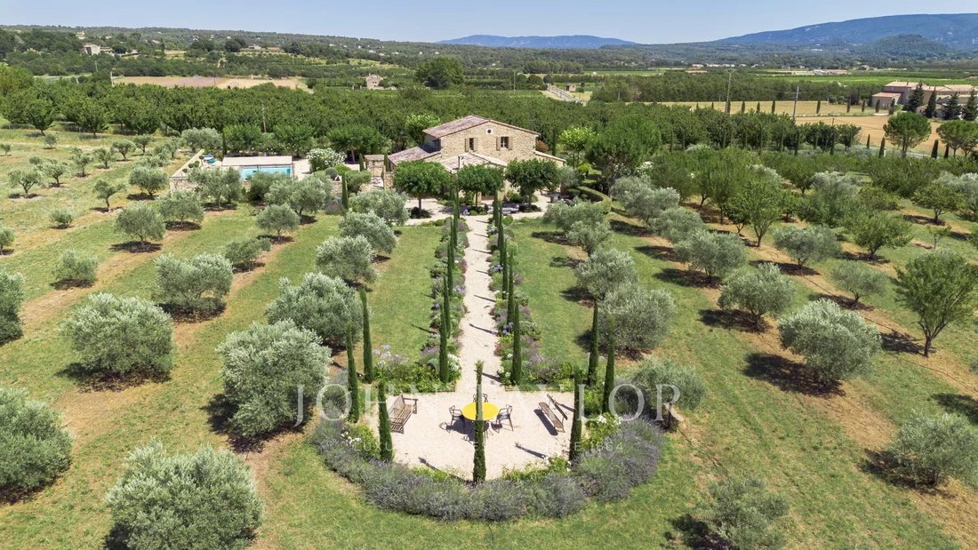 House in Gordes, Provence-Alpes-Côte d'Azur, France 3 - 14315125