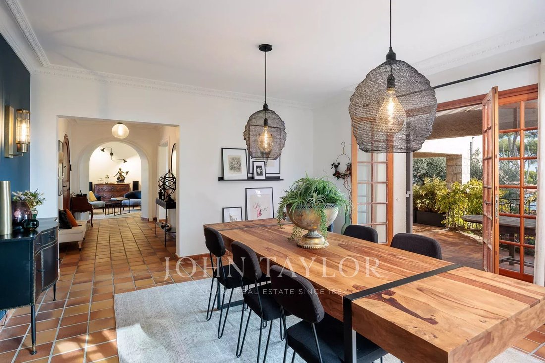 Villa in Antibes, Provence-Alpes-Côte d'Azur, France 3 - 14408213