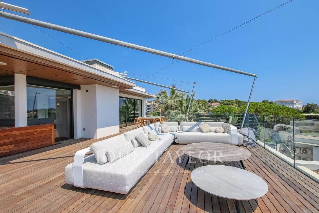 Penthouse in Antibes, Provence-Alpes-Côte d'Azur, France 5 - 10860707