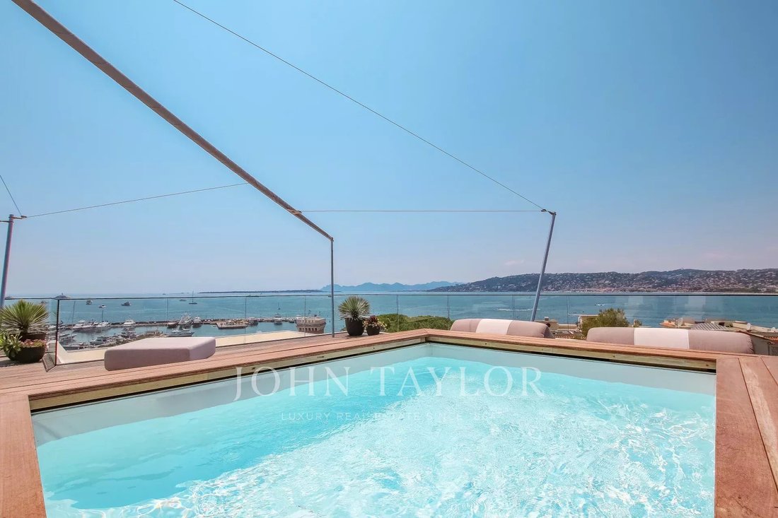 Penthouse in Antibes, Provence-Alpes-Côte d'Azur, France 2 - 10860707