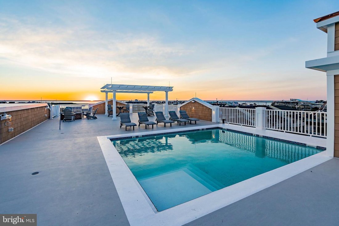 Condo in Ship Bottom, New Jersey, United States 2 - 15550513