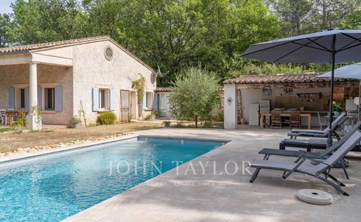 Casa en Ménerbes, Provenza-Alpes-Costa Azul, Francia 1