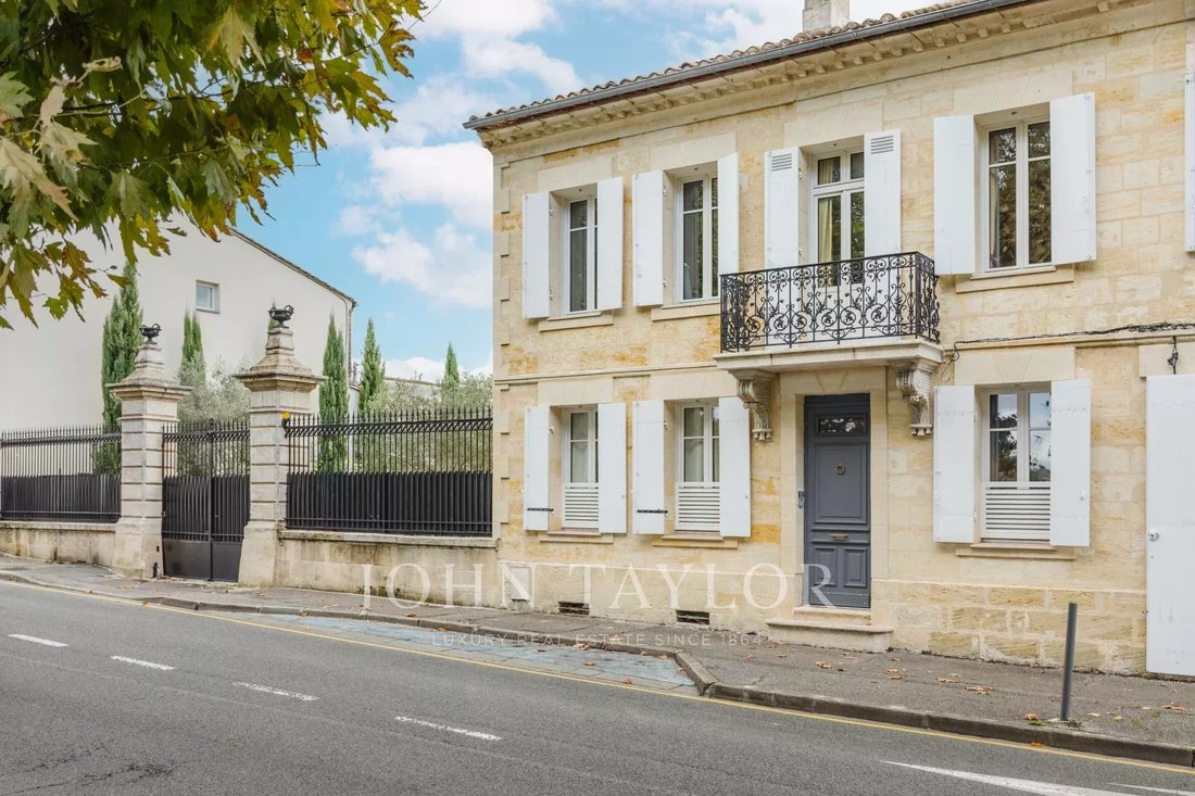 Estate in Libourne, Nouvelle-Aquitaine, France 1 - 14931161