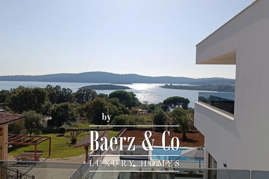 Villa in Pomer, Istria County, Croatia 2 - 14477061
