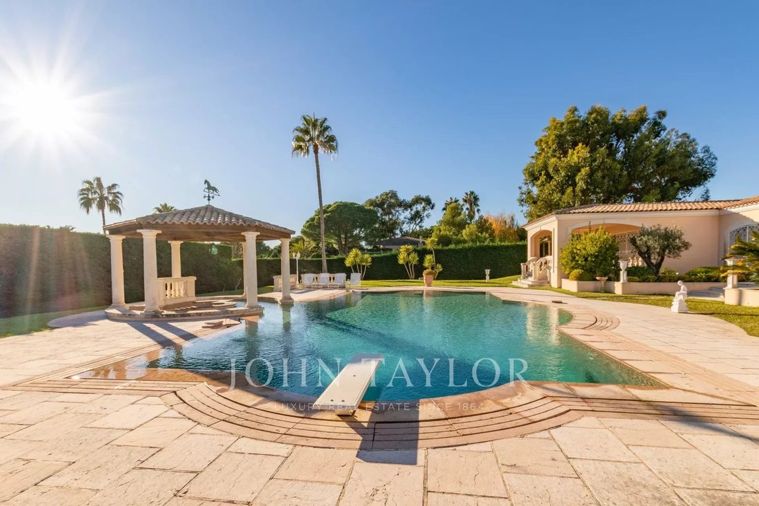 Villa in Antibes, Provence-Alpes-Côte d'Azur, France 4 - 13626711