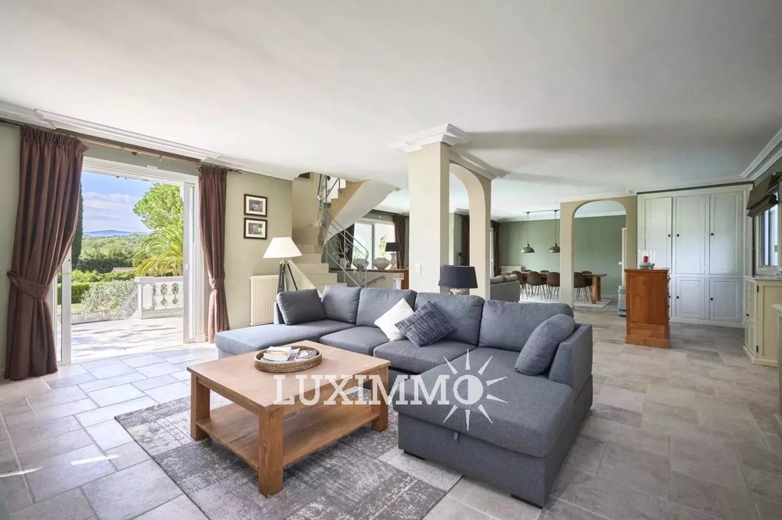 Villa in Mougins, Provence-Alpes-Côte d'Azur, France 4 - 13734048