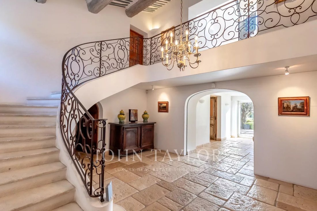 Villa in Séguret, Provence-Alpes-Côte d'Azur, France 5 - 13733743