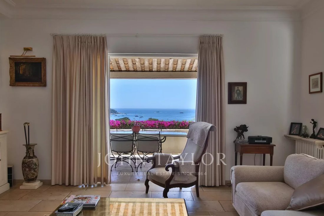 Villa in Antibes, Provence-Alpes-Côte d'Azur, France 5 - 12085320