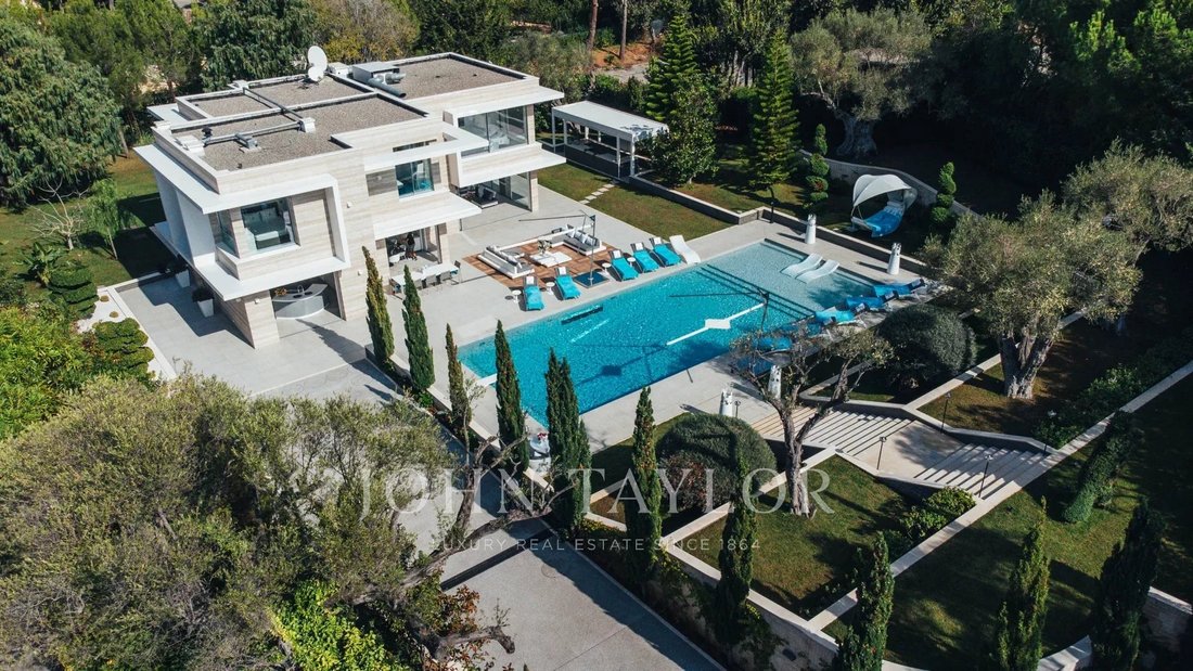 Villa en Antibes, Provenza-Alpes-Costa Azul, Francia 1 - 13439572