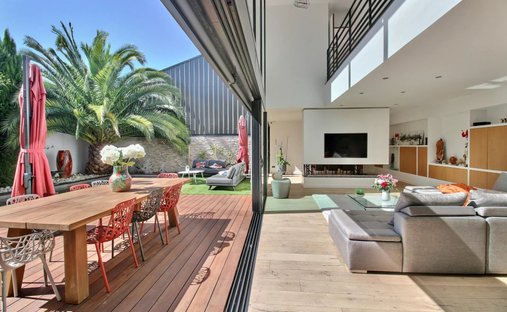 House in Bordeaux, Nouvelle-Aquitaine, France 1