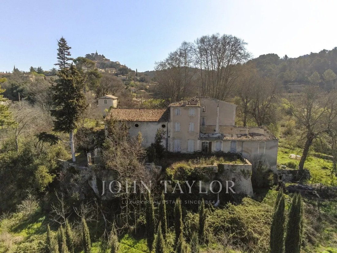 Estate in Bonnieux, Provence-Alpes-Côte d'Azur, France 1 - 12096862