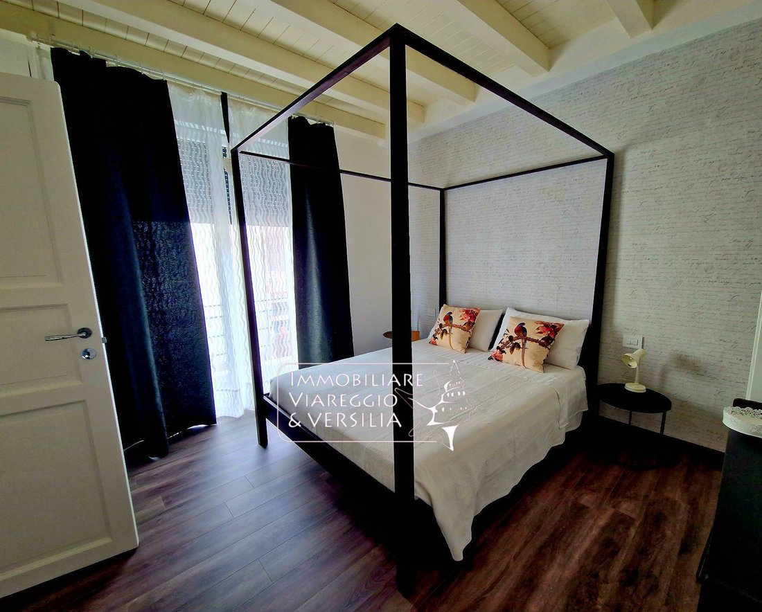 House in Historic Center, Viareggio, Tuscany 3 - 15547507