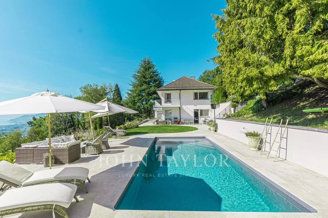 Villa in Chernex, Waadt, Schweiz 1 - 14454718