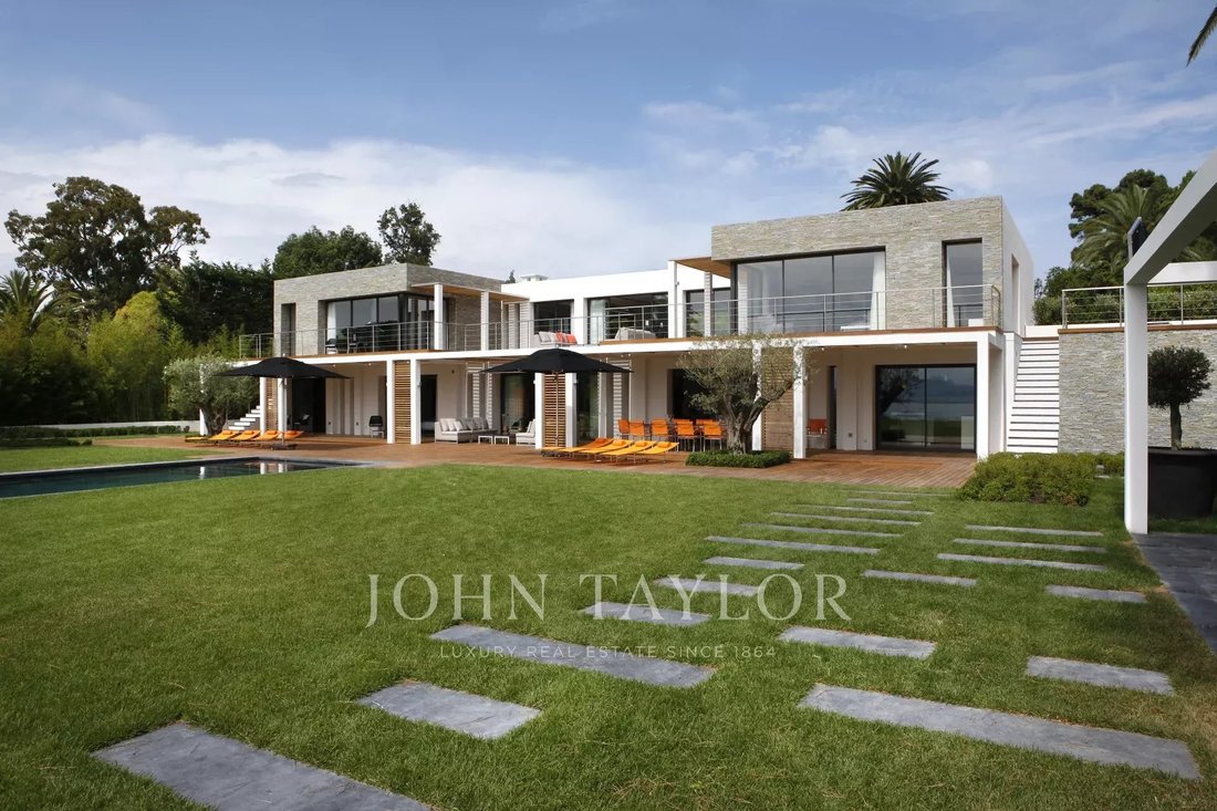Villa in Antibes, Provence-Alpes-Côte d'Azur, France 3 - 11767292