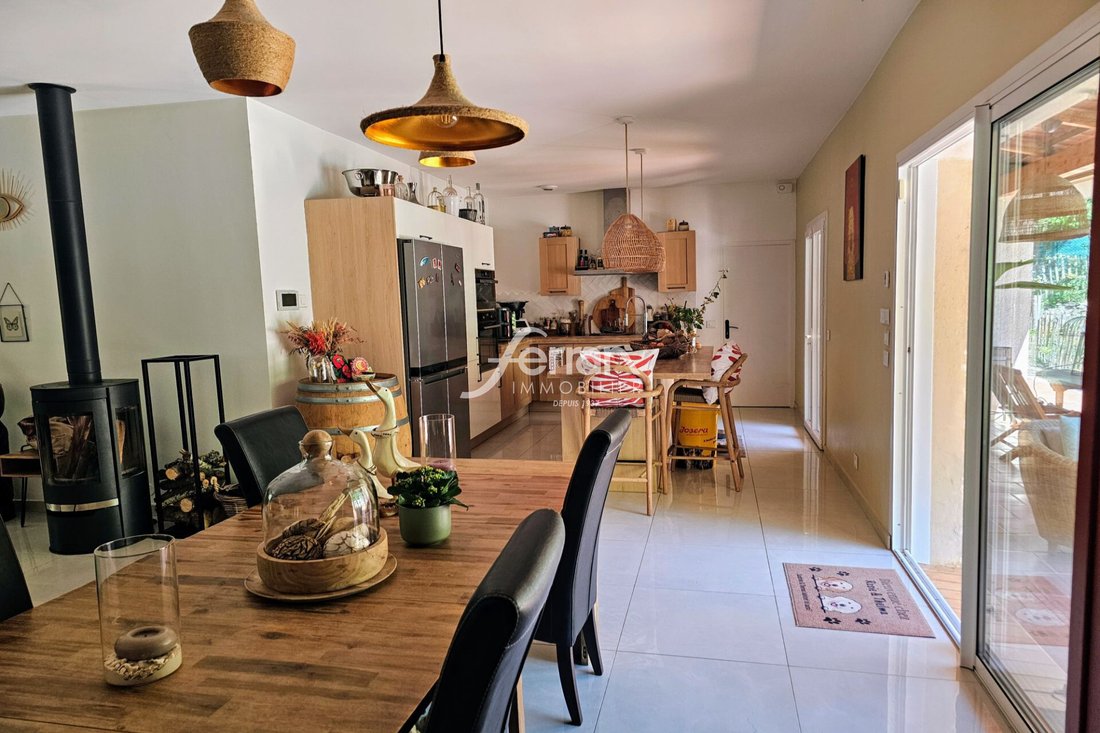 Villa in Centre, Les Arcs, France 2 - 15397358