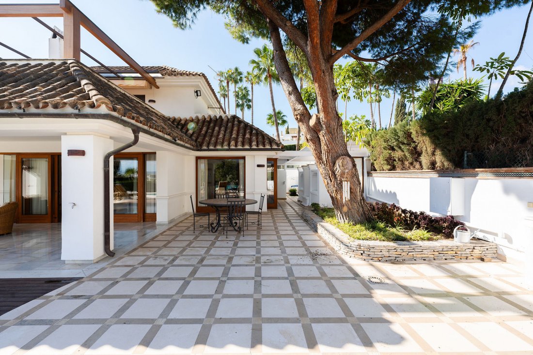Villa in Nueva Andalucia, Marbella, Spain 2 - 15545785